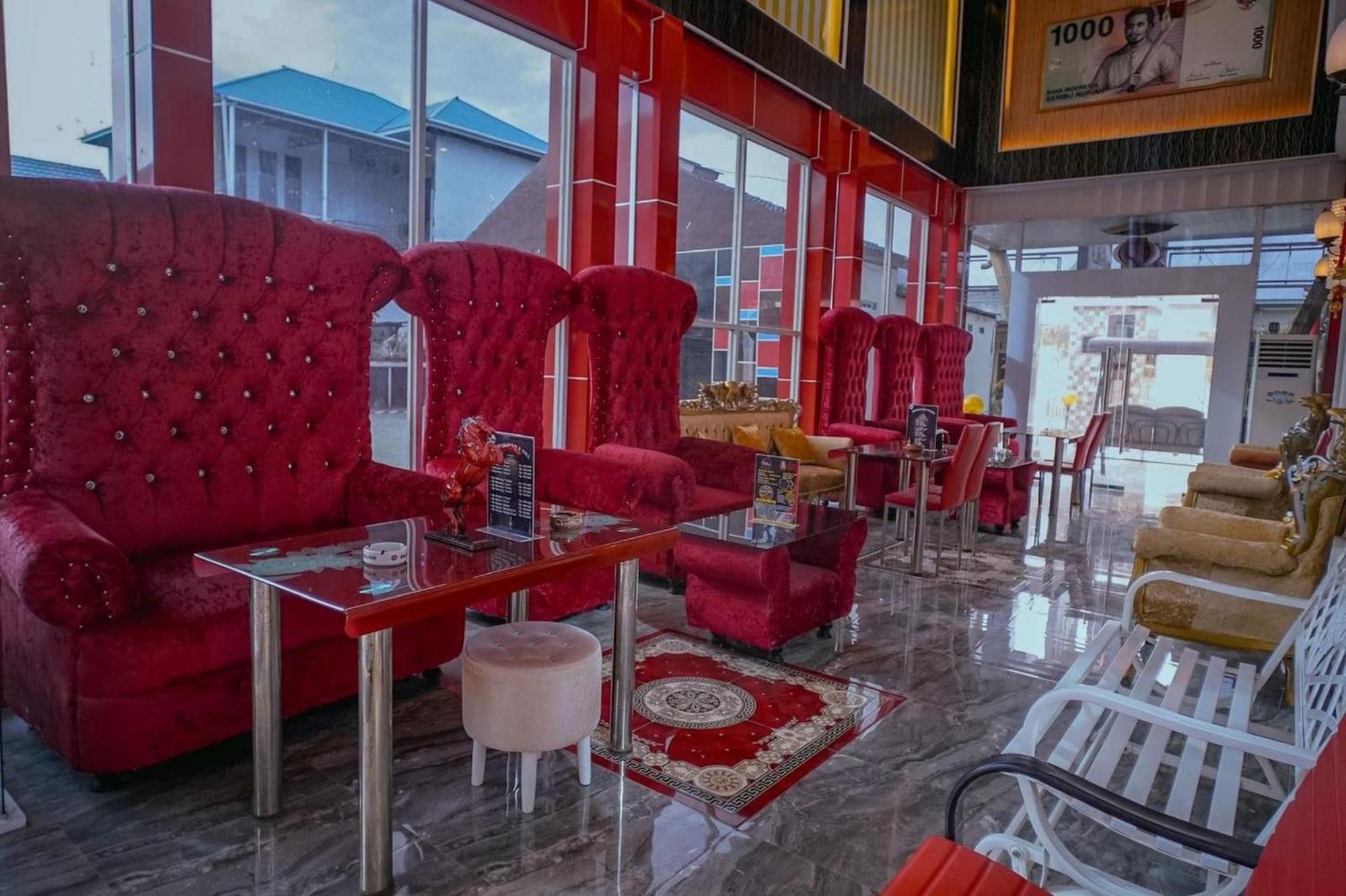 The One Hotel Gorontalo Mitra Reddoorz Telaga Bagian luar foto